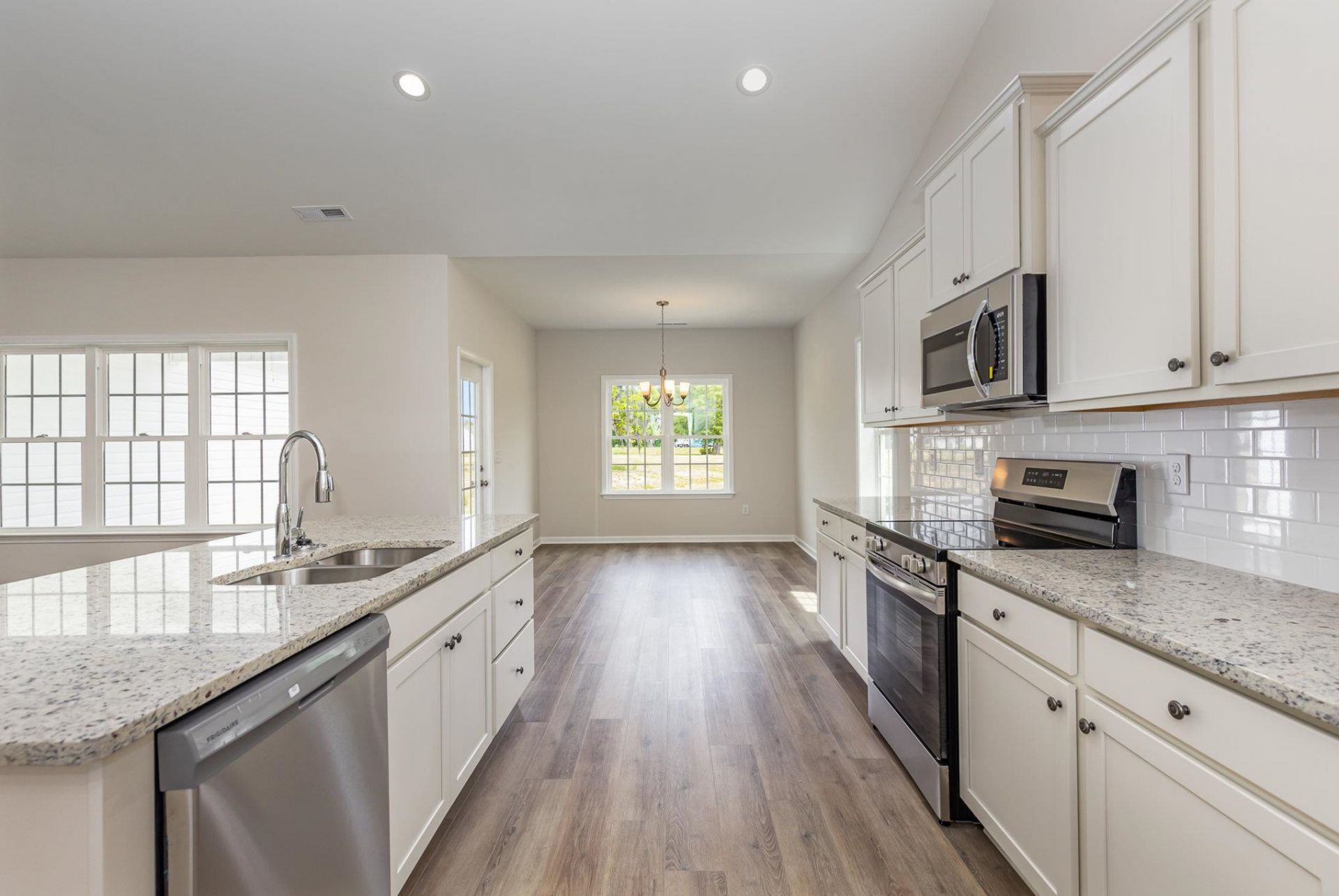 924 Woodside Dr. Photo 6