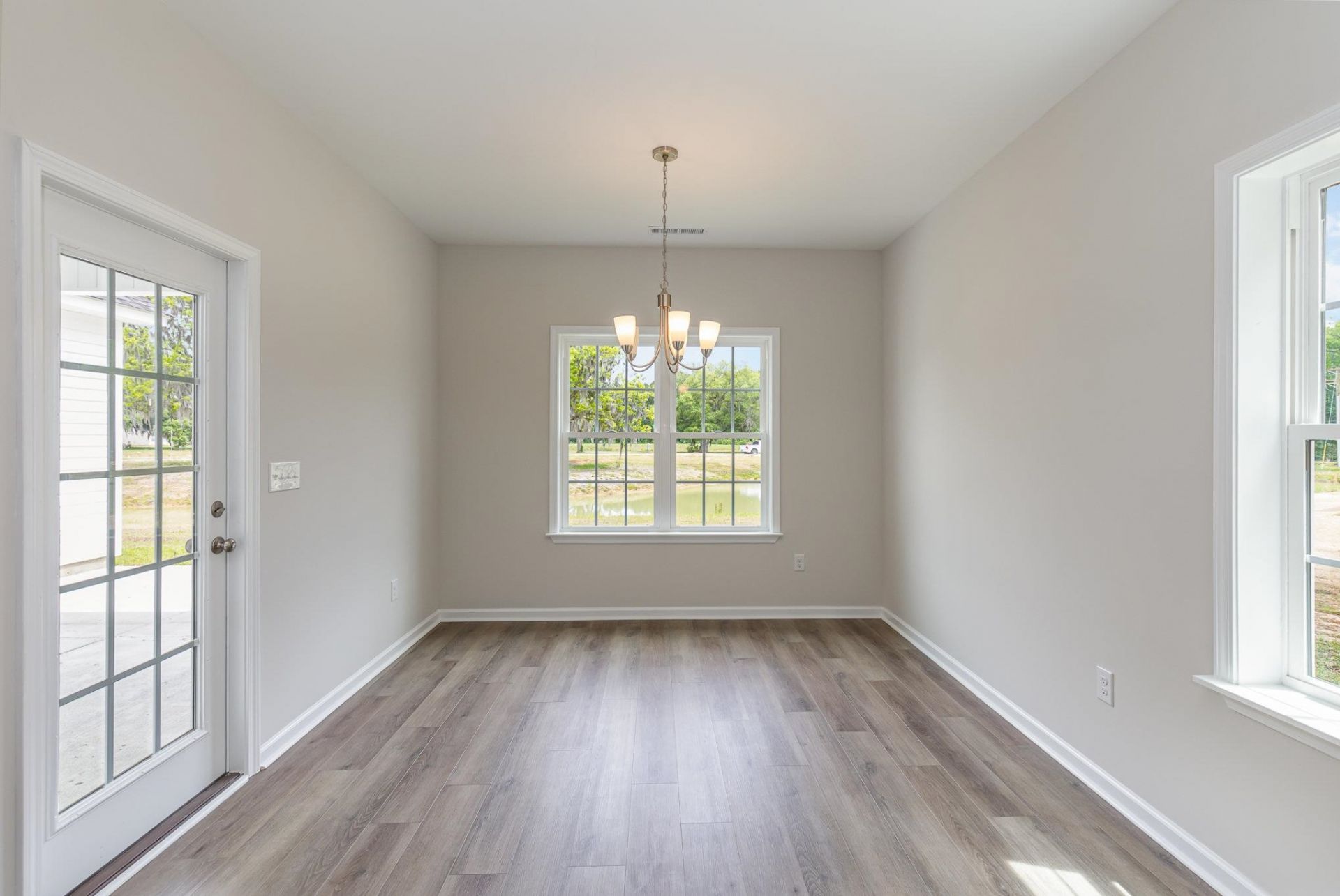 924 Woodside Dr. Photo 8