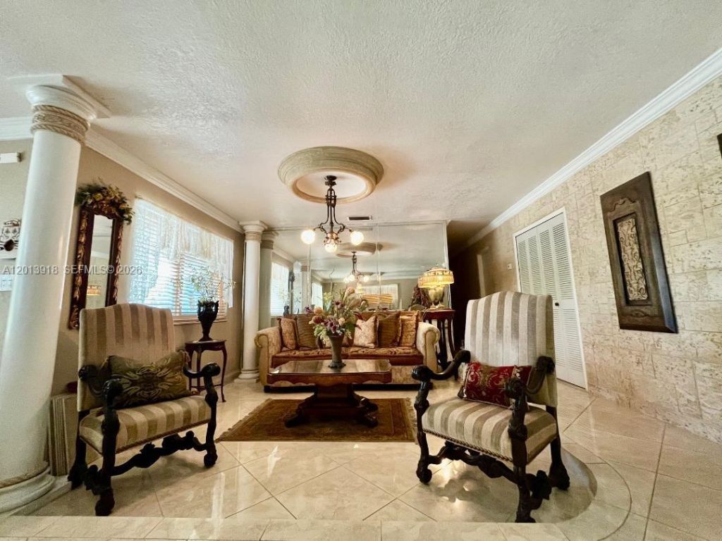 2525 SW 107th Ct , Miami, FL 33165 Photo