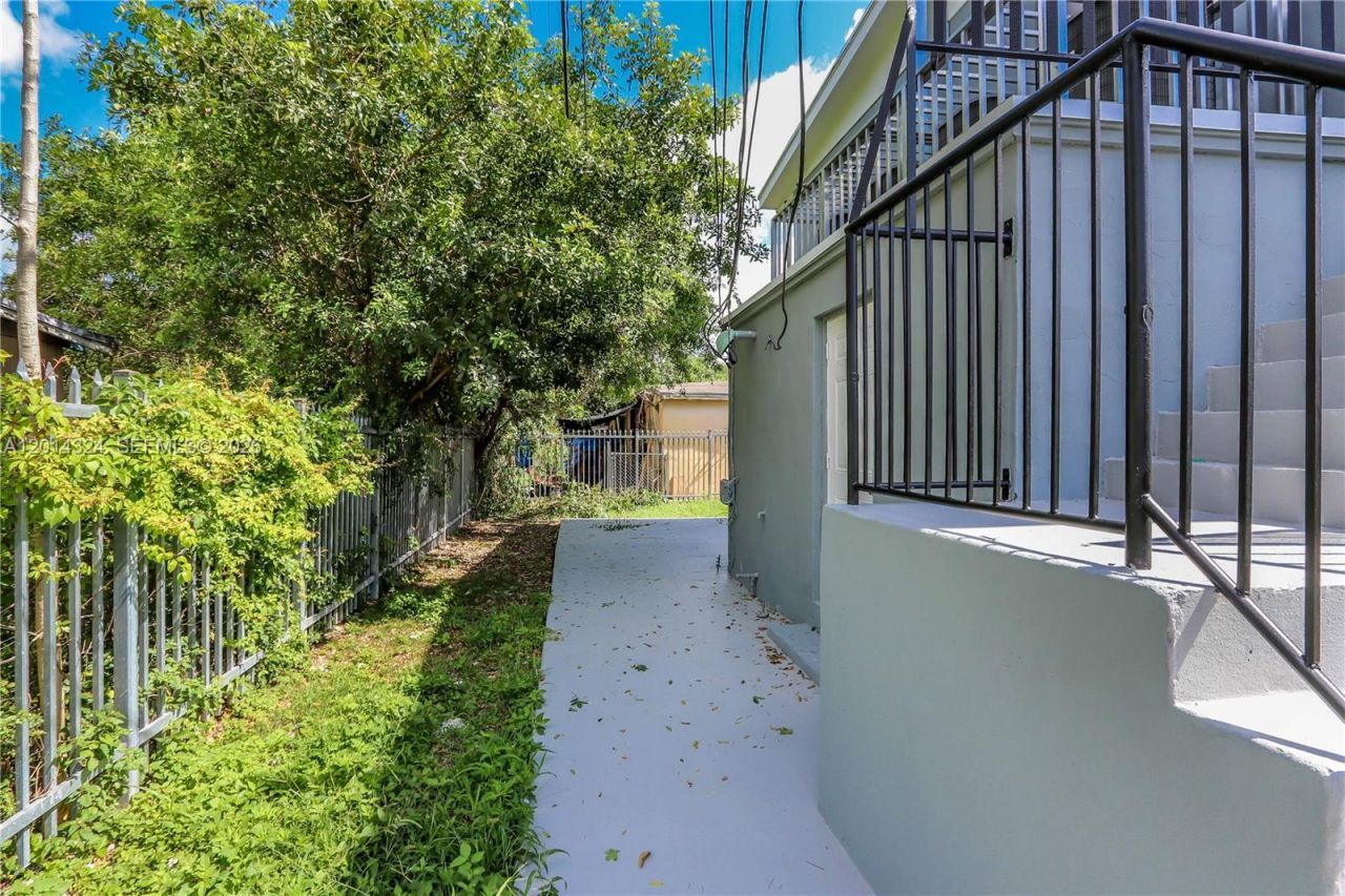 1430 NW 2nd Ave , Florida City, FL 33034 Photo