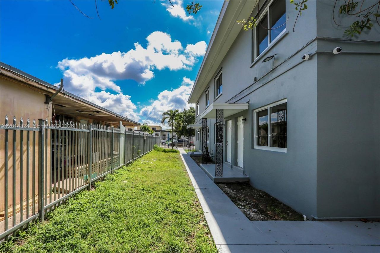 1430 NW 2nd Ave , Florida City, FL 33034 Photo