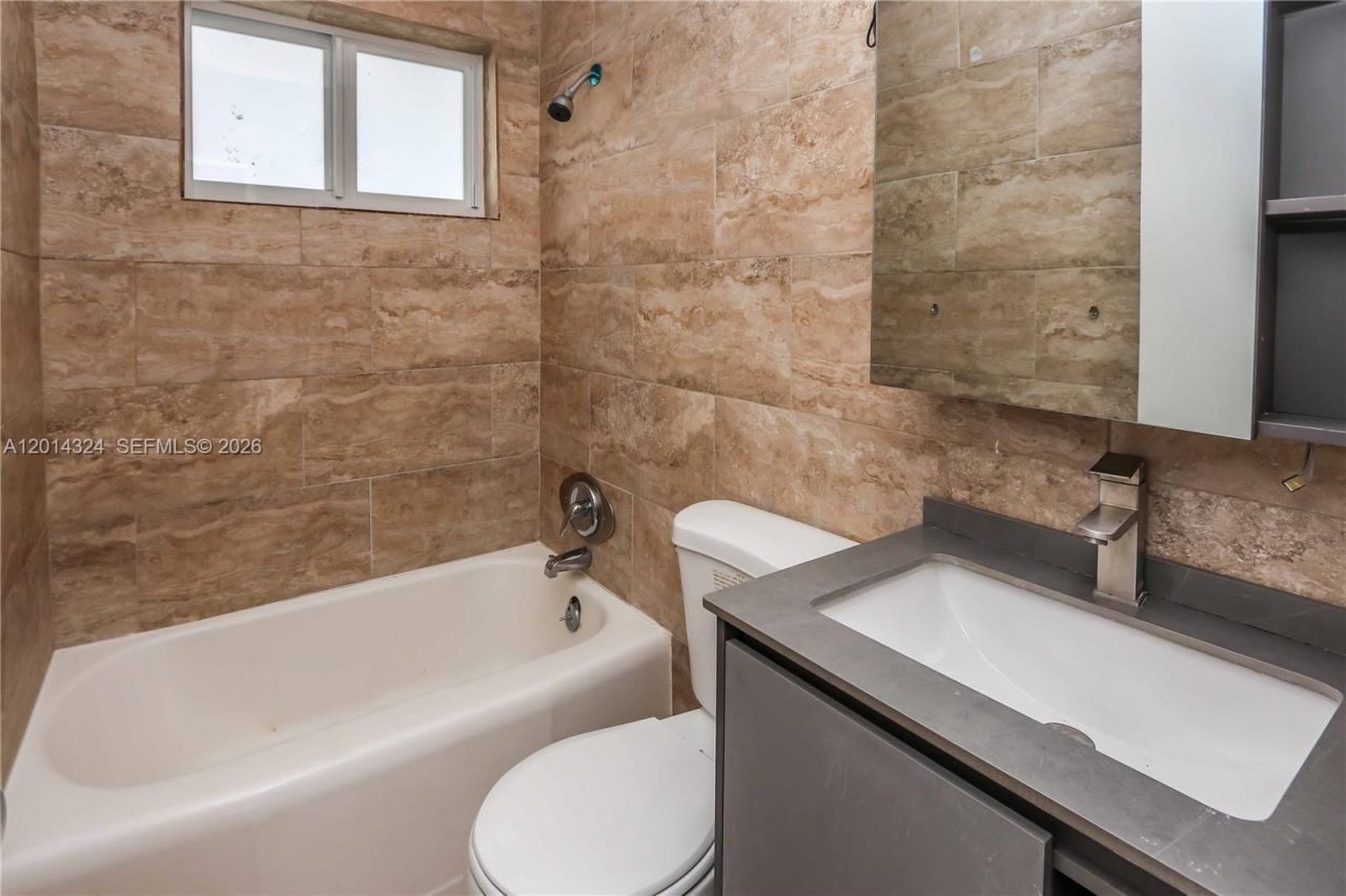 1430 NW 2nd Ave , Florida City, FL 33034 Photo