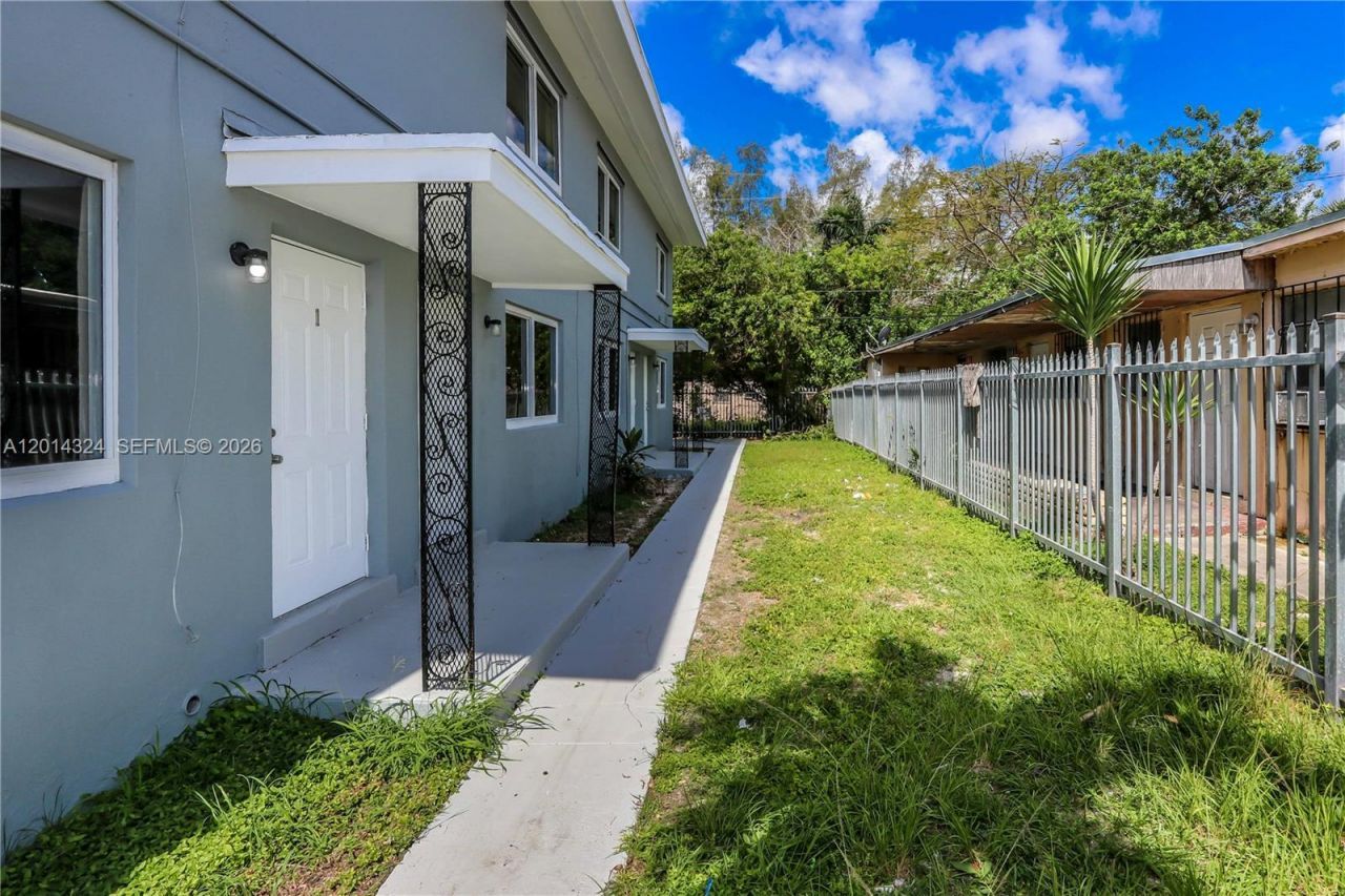 1430 NW 2nd Ave , Florida City, FL 33034 Photo