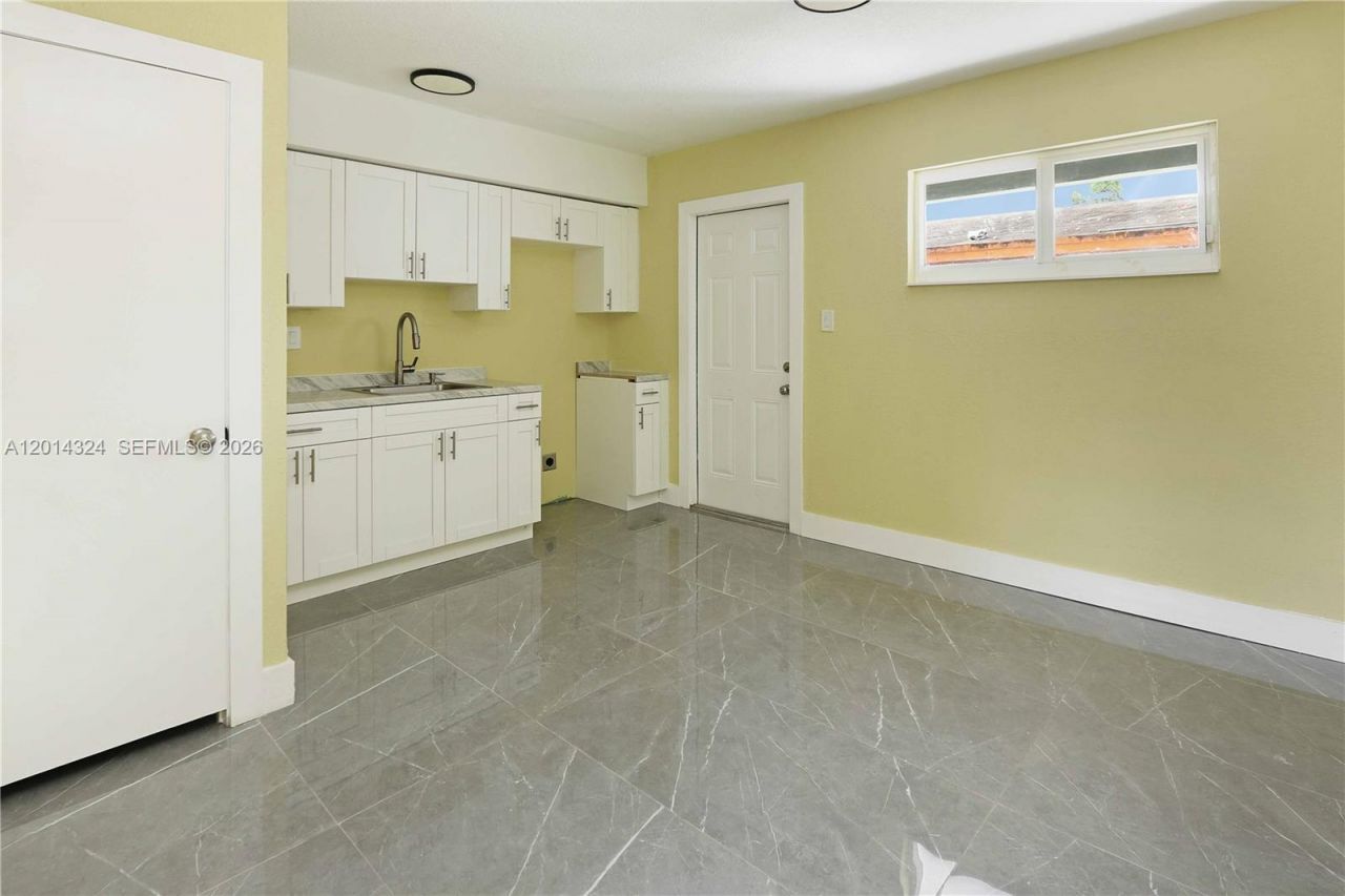 1430 NW 2nd Ave , Florida City, FL 33034 Photo