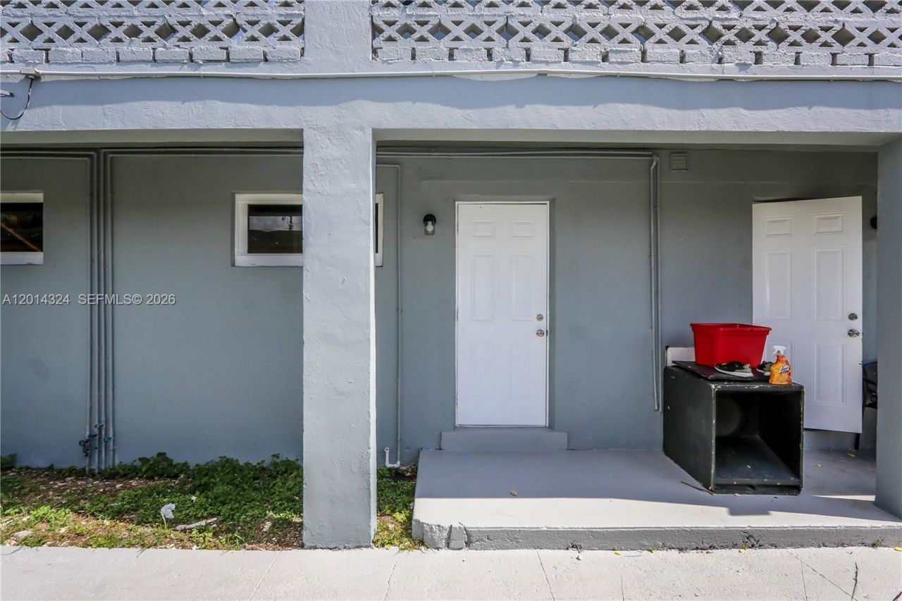 1430 NW 2nd Ave , Florida City, FL 33034 Photo