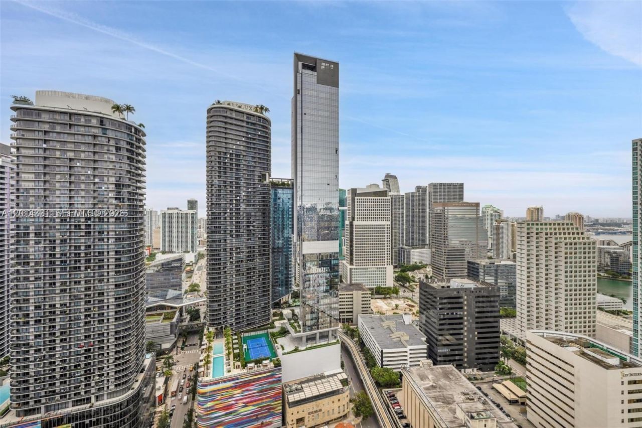 1000 Brickell Plz, Unit 3914, Miami, FL 33131 Photo