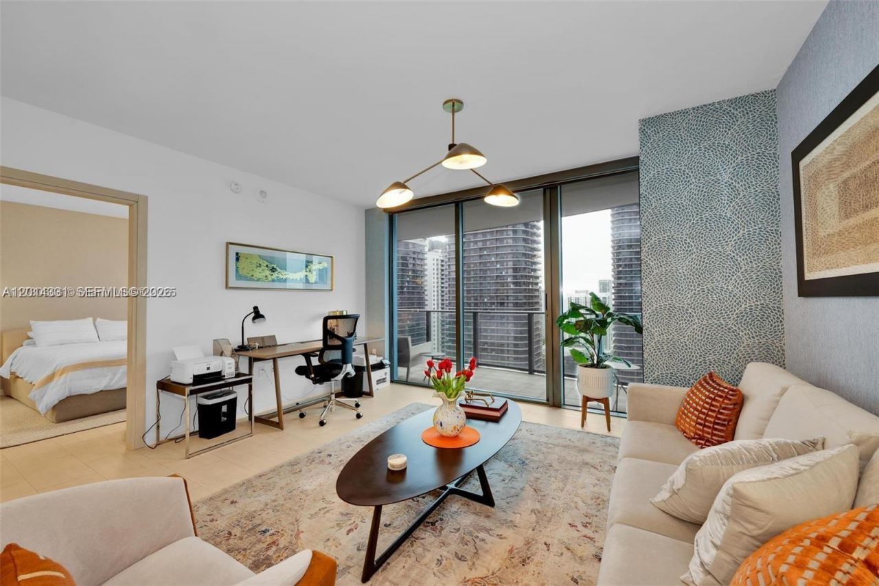 1000 Brickell Plz, Unit 3914, Miami, FL 33131 Photo