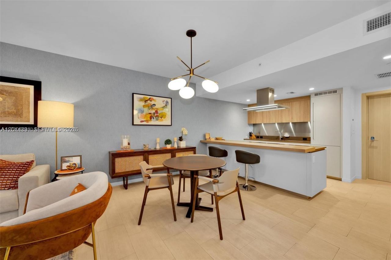1000 Brickell Plz, Unit 3914, Miami, FL 33131 Photo