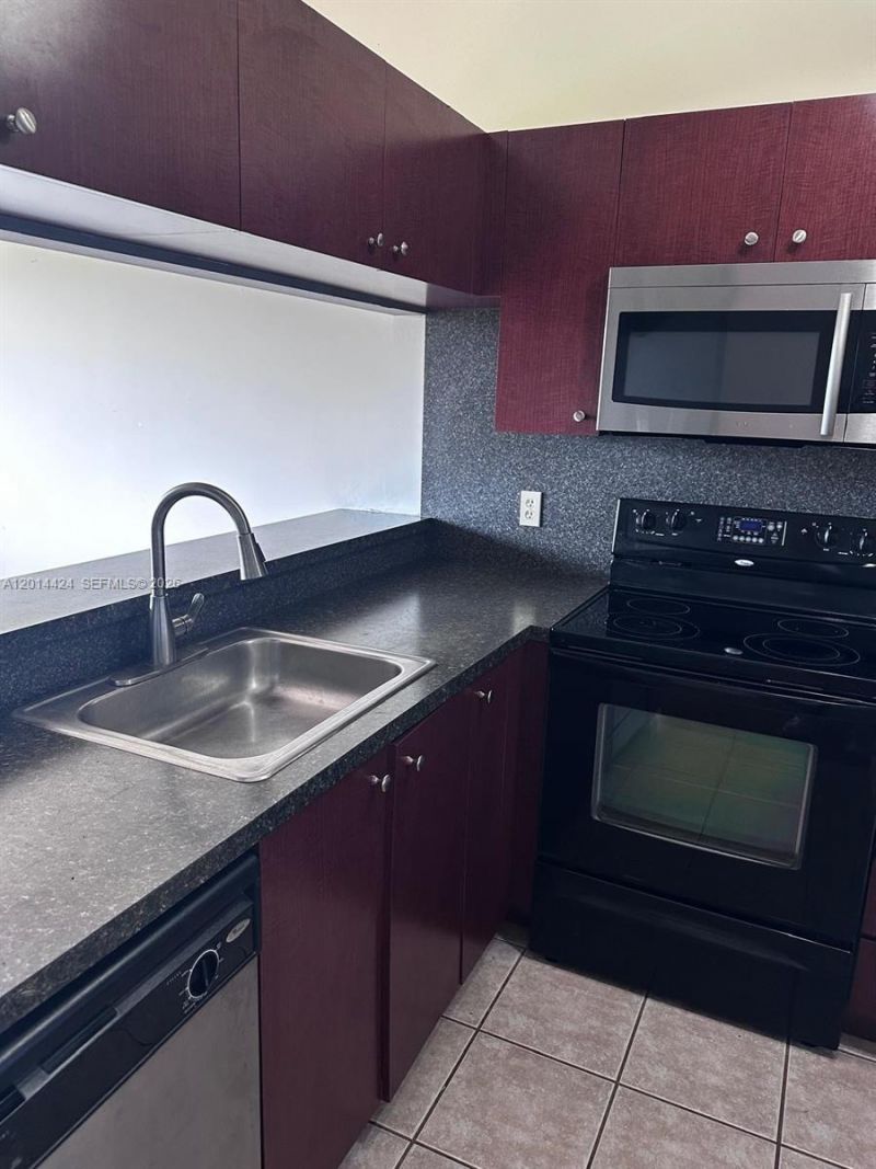 979 Coral Club Dr, Unit 979, Coral Springs, FL 33071 Photo