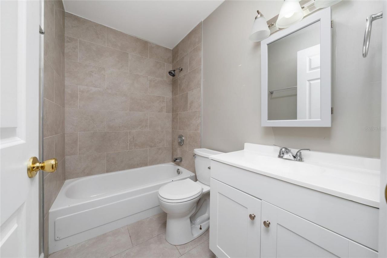5973 Windhover Drive , Unit E06, Orlando, FL 32819 Photo