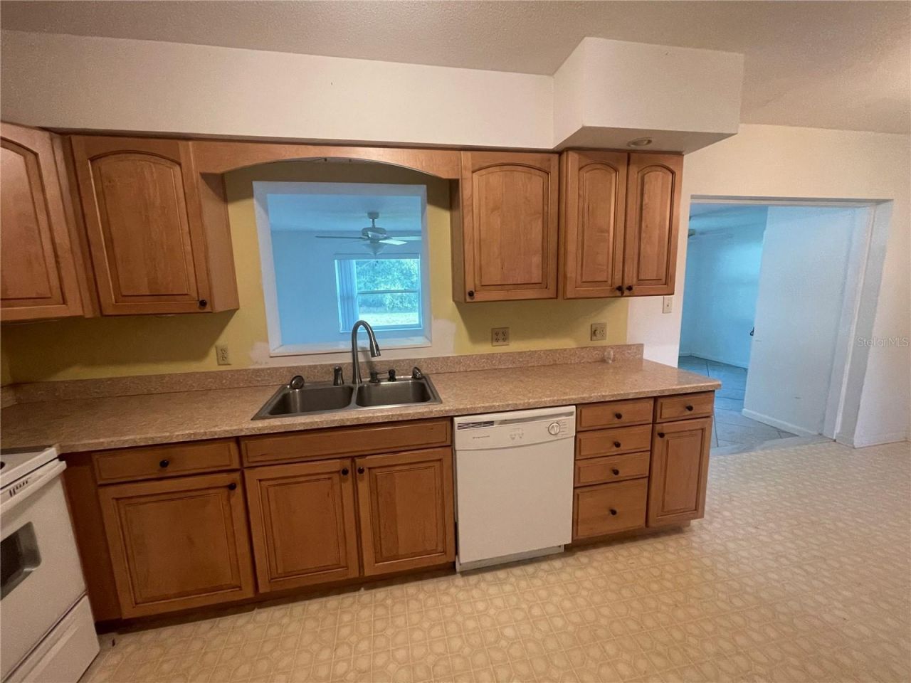 23 Lonesome Pine Trail, Yalaha, FL 34797 Photo