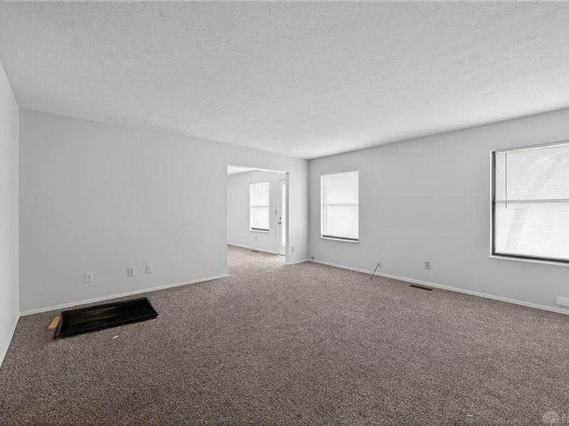 5940 Timbergate Trail, Huber Heights, OH 45424 Photo 4