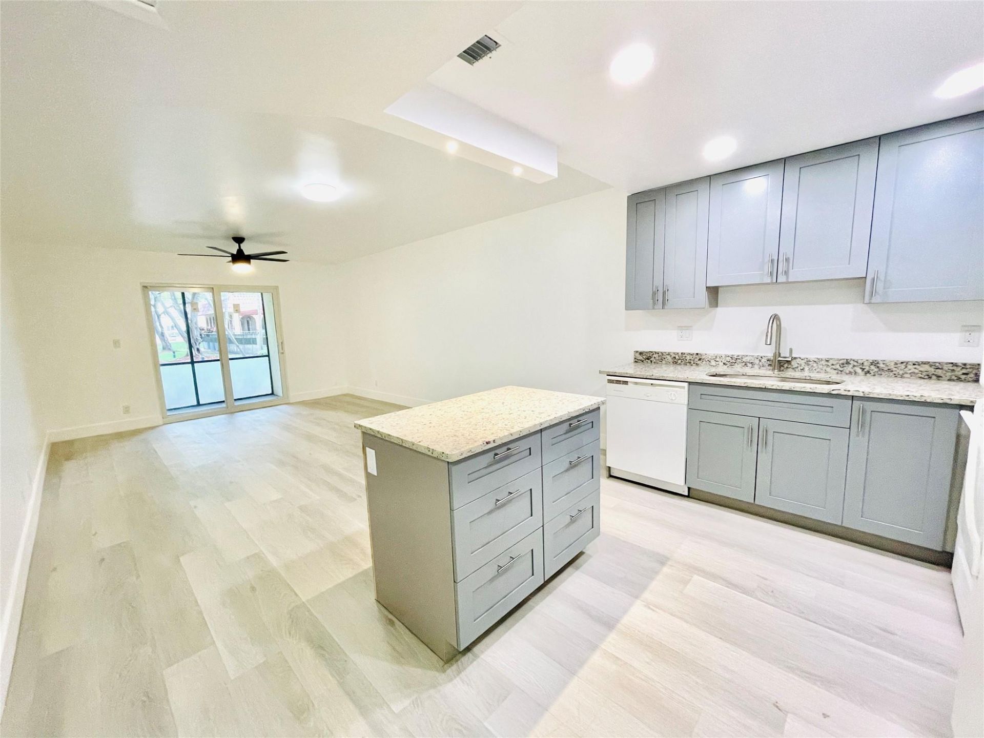 257 S Cypress Road, Unit 414, Pompano Beach, FL 33060 Photo