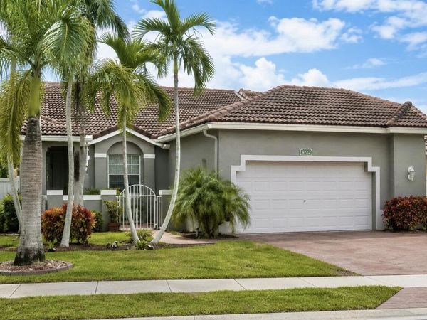 2401 E Aragon Boulevard, Unit 5, Sunrise, FL 33313
