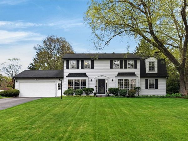 15 Brookshire Lane, Penfield, NY 14526
