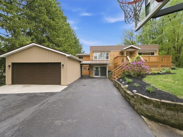 238 Center Grange Road , Aliquippa, PA 15001