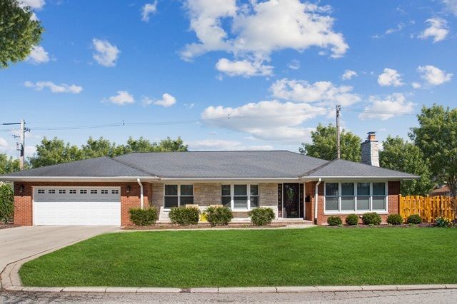 7050 N Mcalpin Avenue, Chicago, IL 60646 Main Photo
