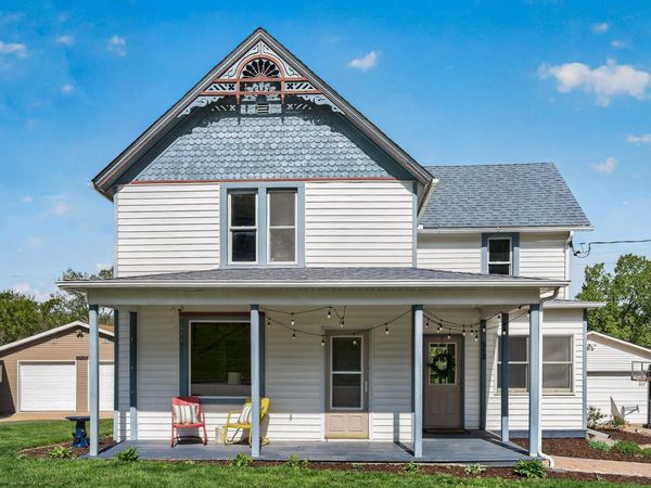 512 Broadway Street S, Jordan, MN 55352