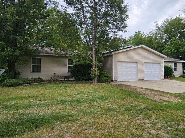 6445 Old Allegan Road, Saugatuck, MI 49453