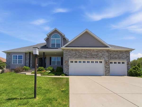 2527 Tate Drive, Schererville, IN 46375