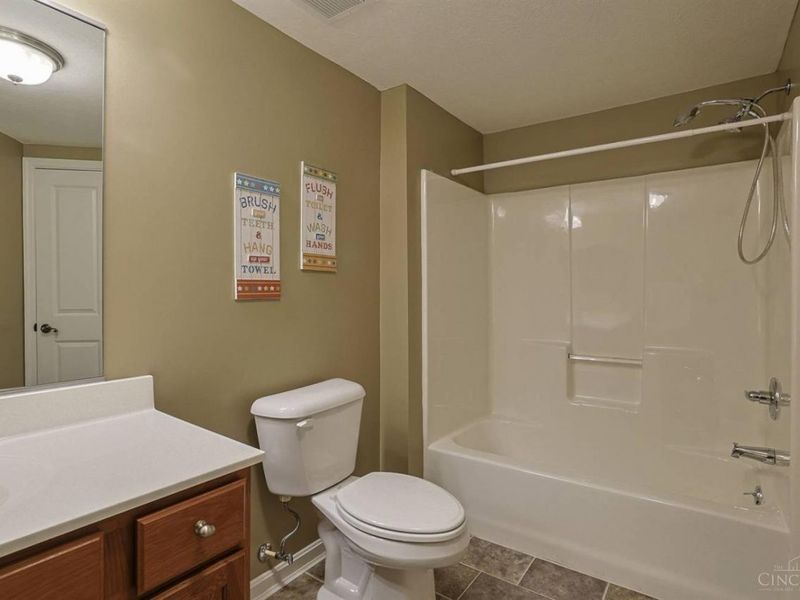 206 Edinburgh Lane, Springdale, OH 45246 Photo 23