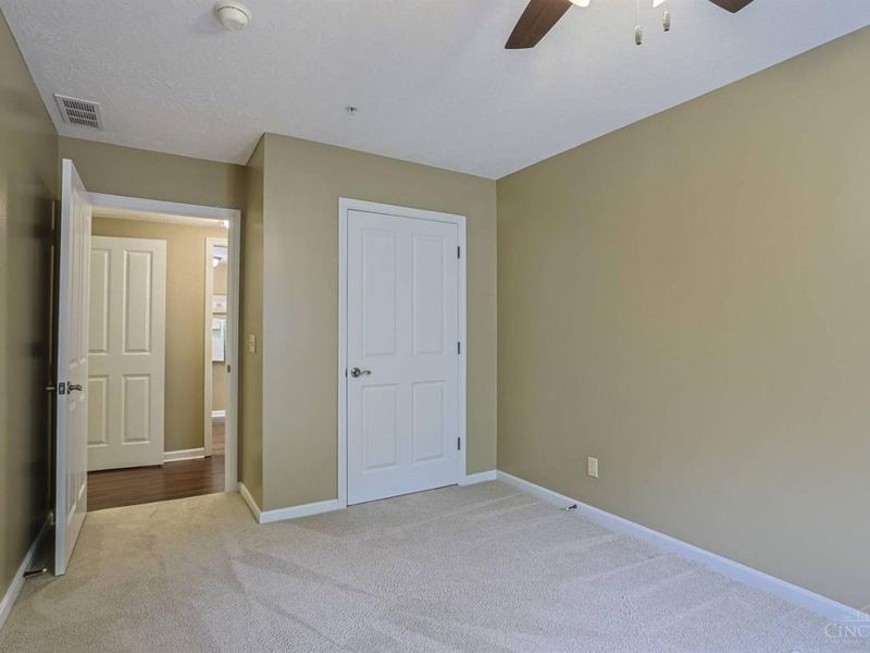 206 Edinburgh Lane, Springdale, OH 45246 Photo 25