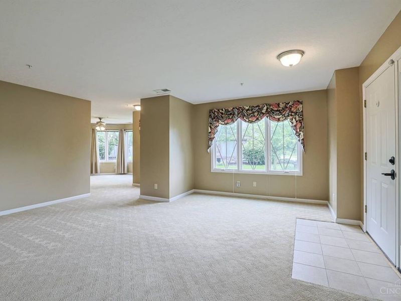 206 Edinburgh Lane, Springdale, OH 45246 Photo 6