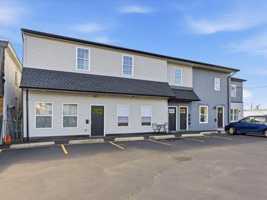 7406 BRISTOL PIKE, Unit 6, LEVITTOWN, PA 19057
