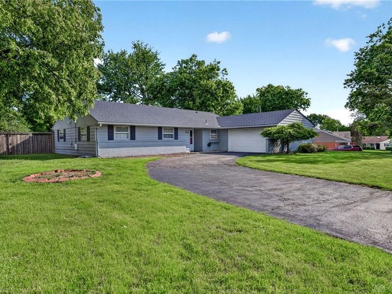 81 Carmel Court, Centerville, OH 45458 Photo 2