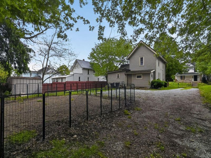 402 Vine Street, Ashland, OH 44805 Photo 4