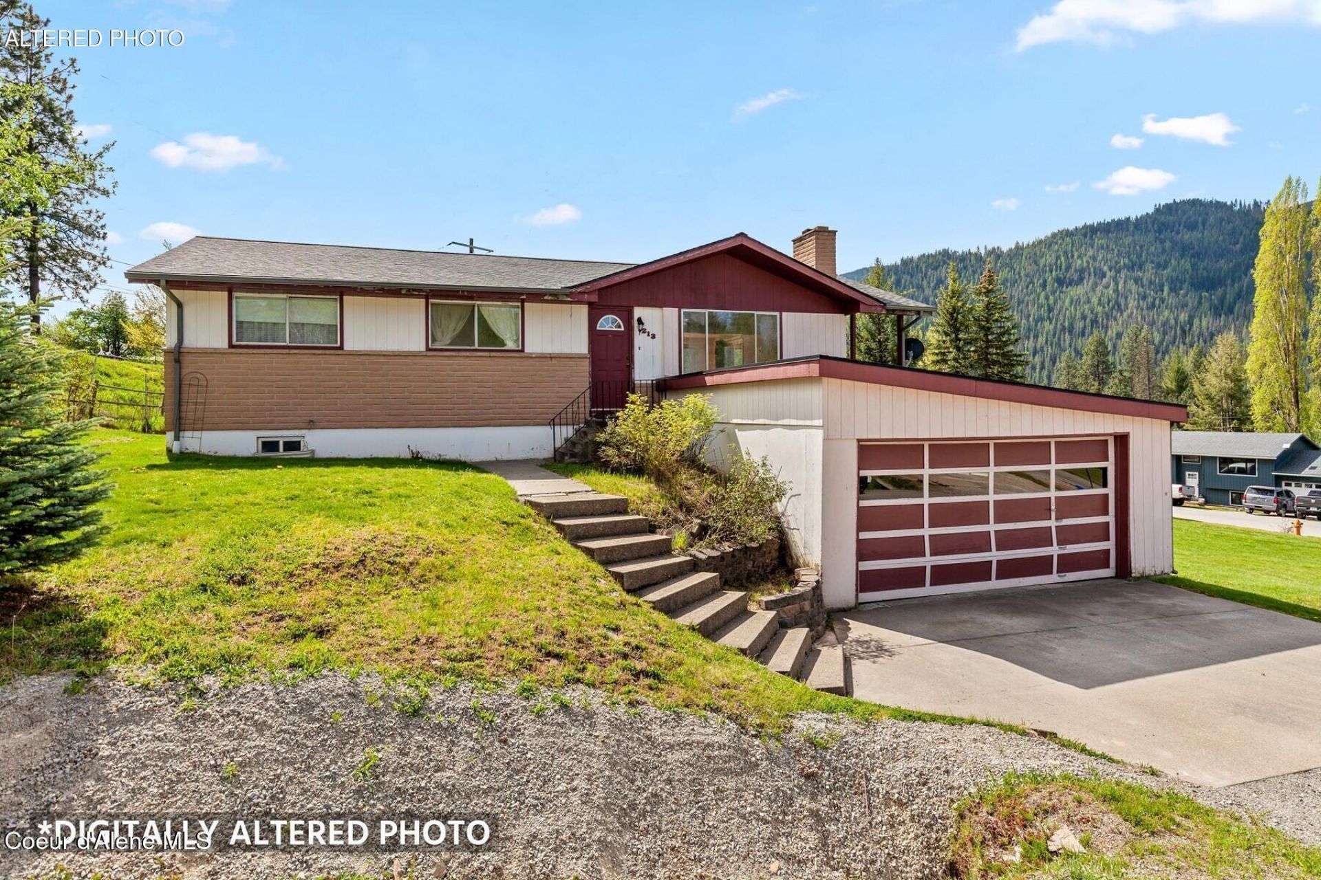 213 Rio Vista St, Osburn, ID 83849 Main Photo