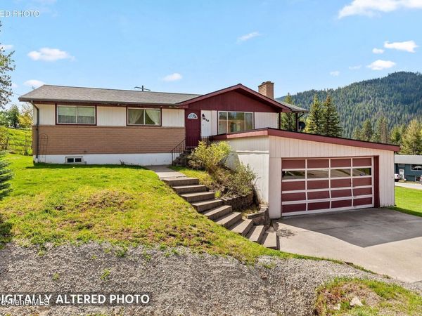 213 Rio Vista St, Osburn, ID 83849