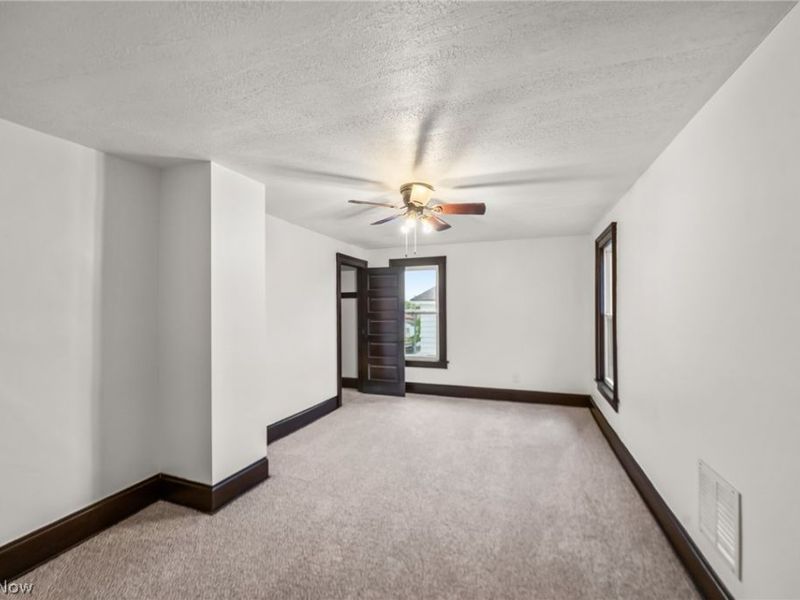 244 N Park Avenue, Alliance, OH 44601 Photo 9