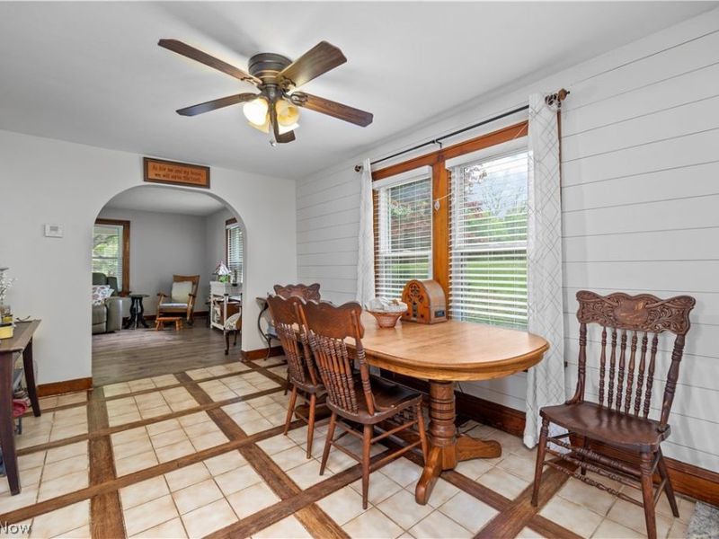 2462 Myersville Road, Uniontown, OH 44685 Photo 12