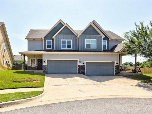17600 Hampton Park Drive, Edmond, OK 73012