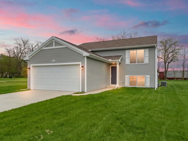 58727 Pond View Lane, Three Rivers, MI 49093