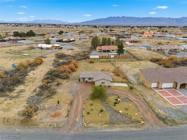 481 E Arapahoe Street, Pahrump, NV 89048