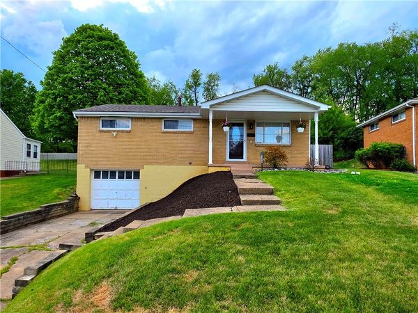 13320 Saint Clair Dr , Irwin, PA 15642