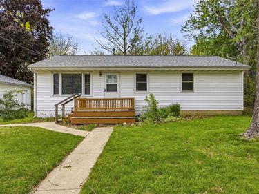 2910 Schaeffer Drive SW, Cedar Rapids, IA 52404