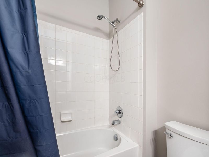 6816 Kinsale Lane, Powell, OH 43065 Photo 7
