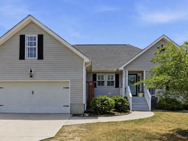 8504 Lakeview Drive, Wilmington, NC 28412