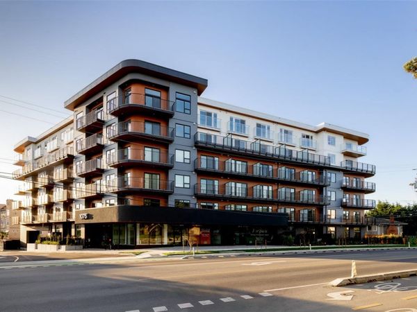 1075 Tillicum Rd, Unit #108, Esquimalt, BC V9A 2A4
