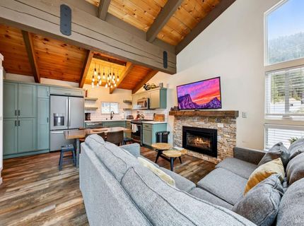 3861 Saddle Road, Unit 10, South Lake Tahoe, CA 96150 Photo