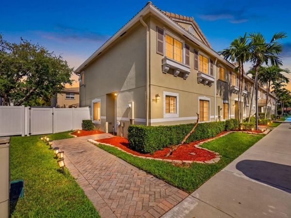 5951 Manchester Way, Tamarac, FL 33321