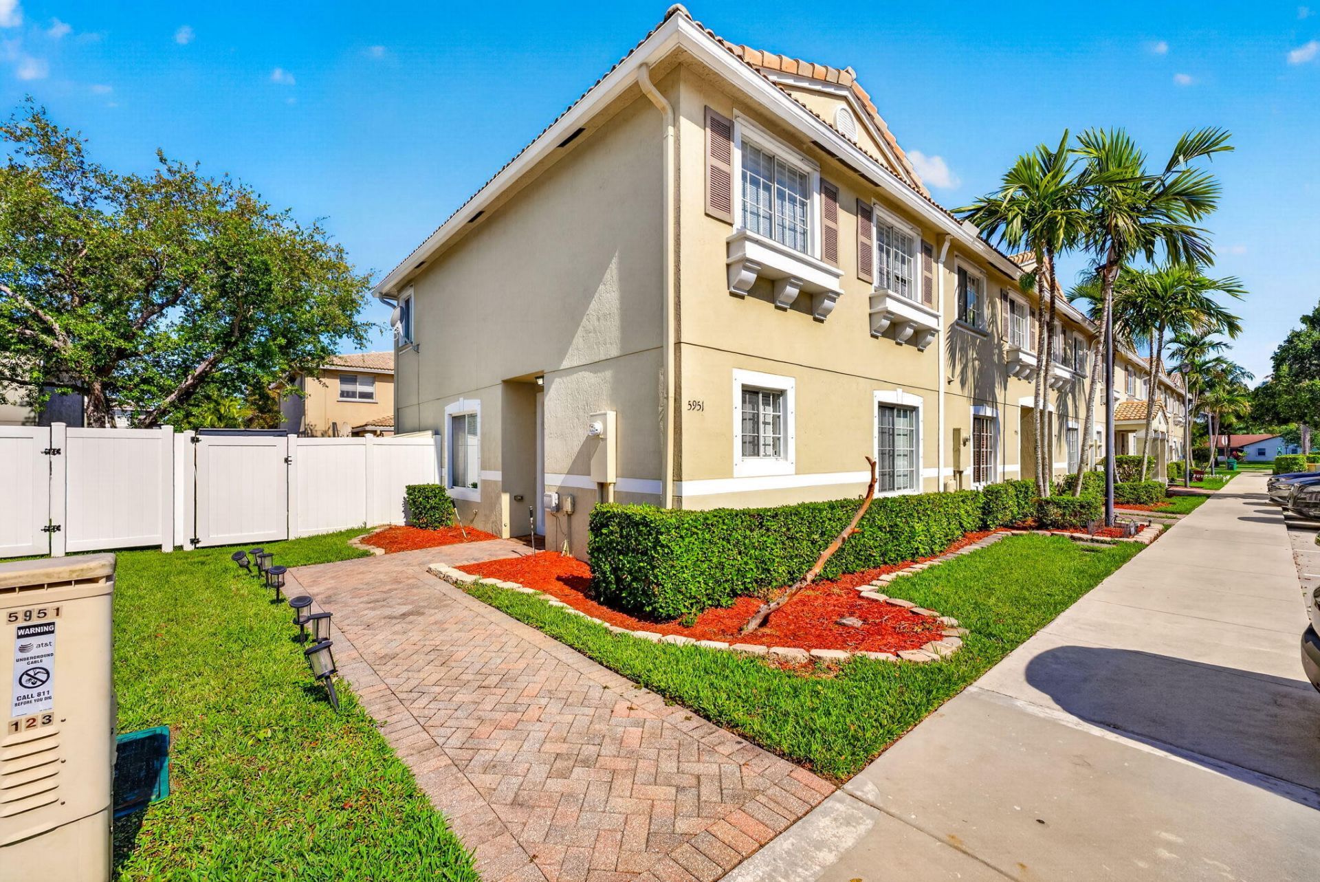 5951 Manchester Way, Tamarac, FL 33321 Photo