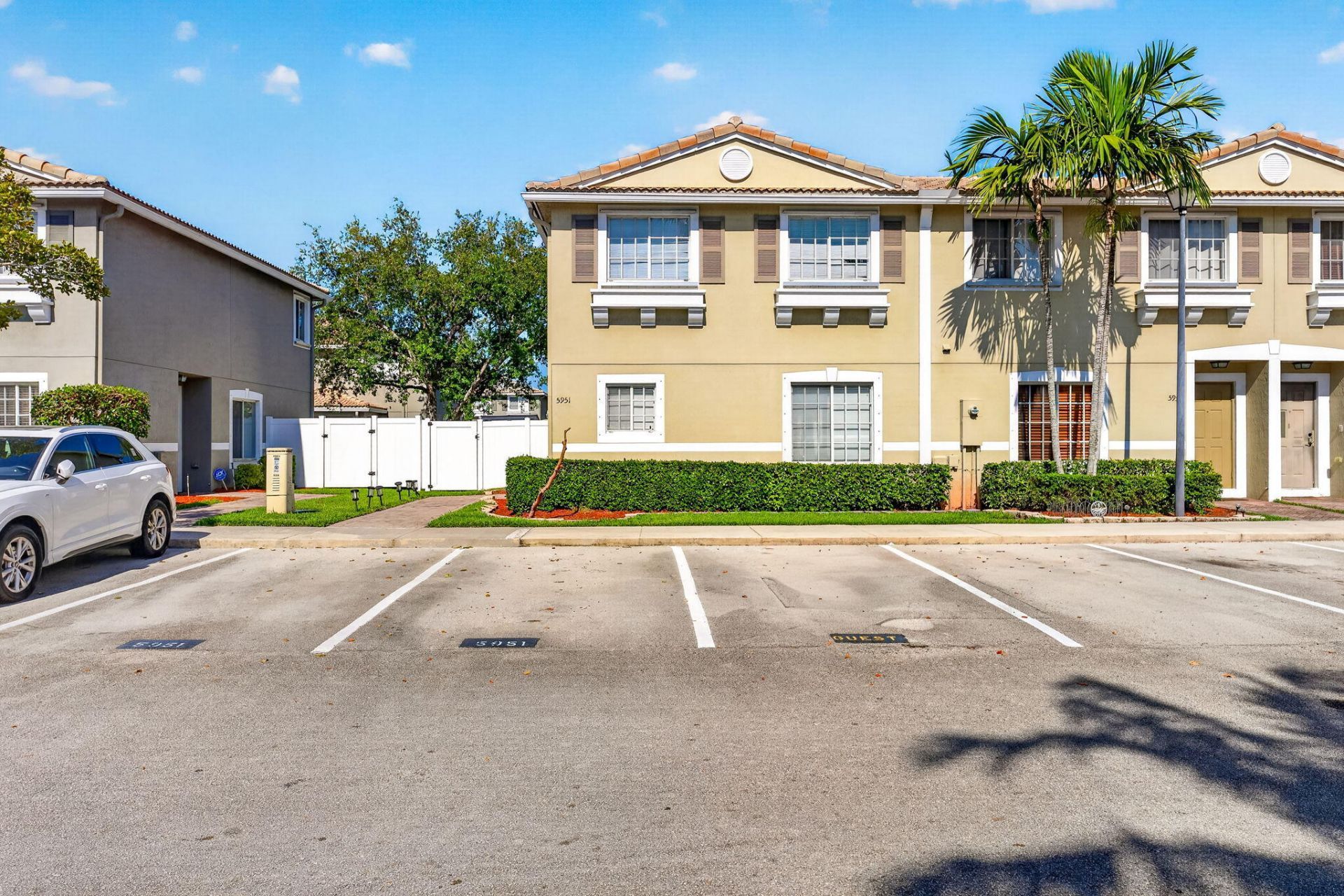 5951 Manchester Way, Tamarac, FL 33321 Photo