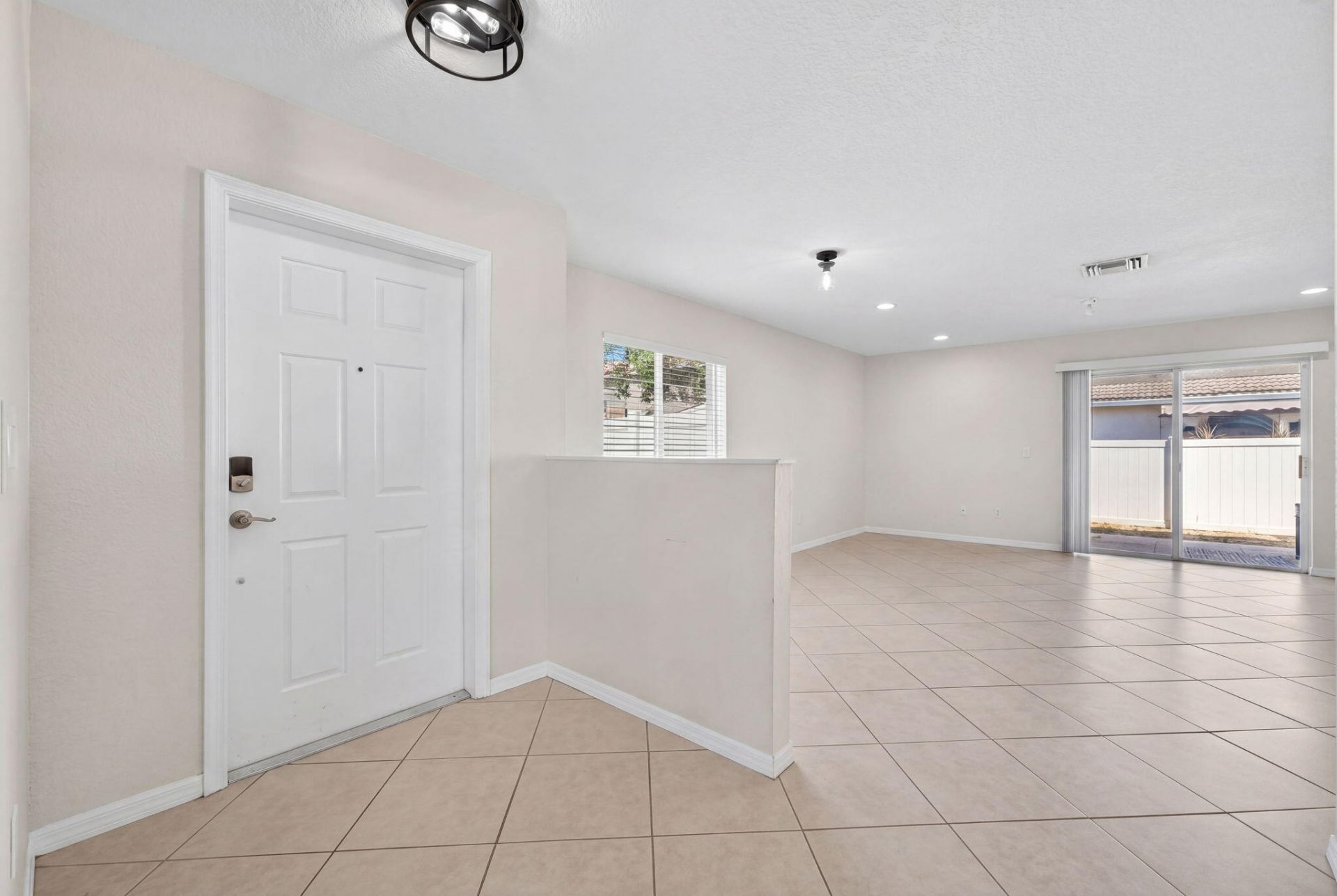 5951 Manchester Way, Tamarac, FL 33321 Photo