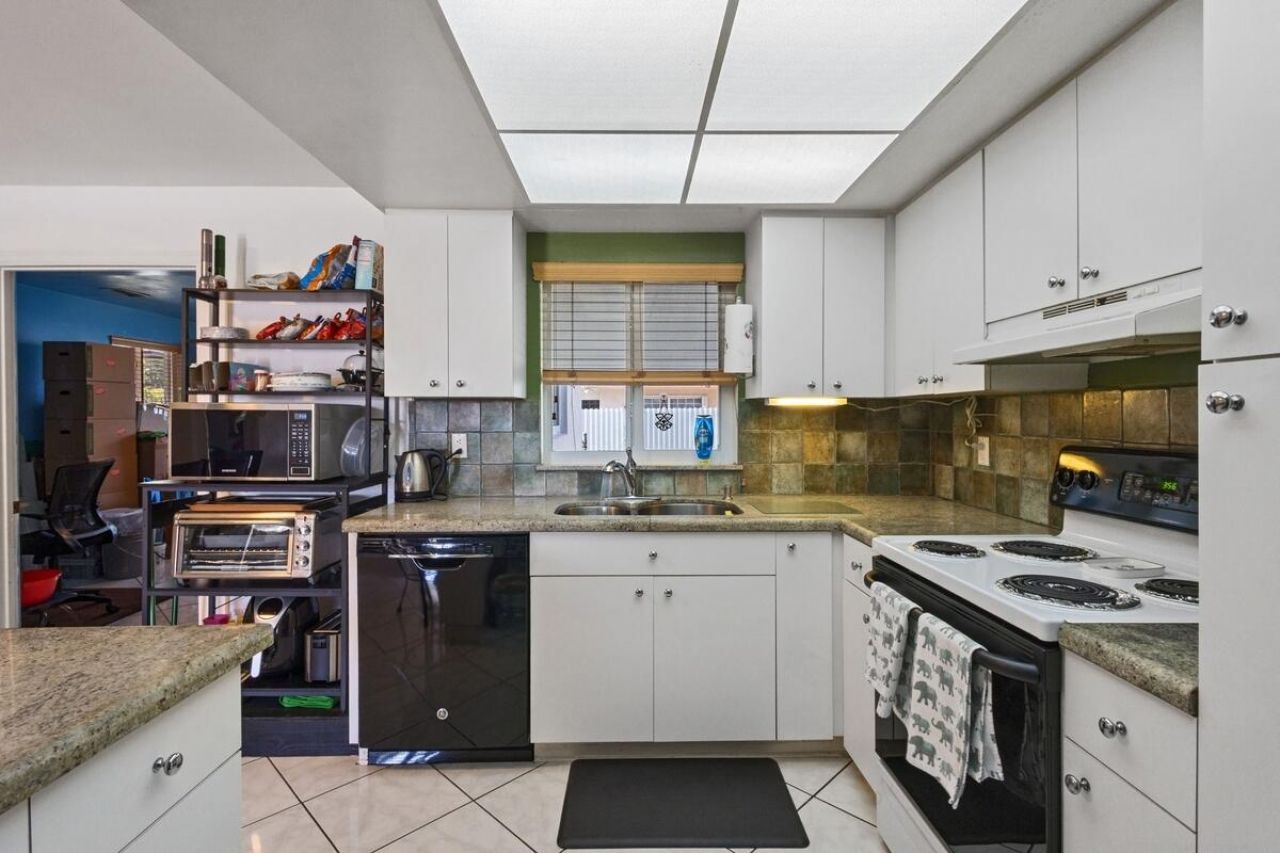 101 NE 195th Street, Miami, FL 33179 Photo