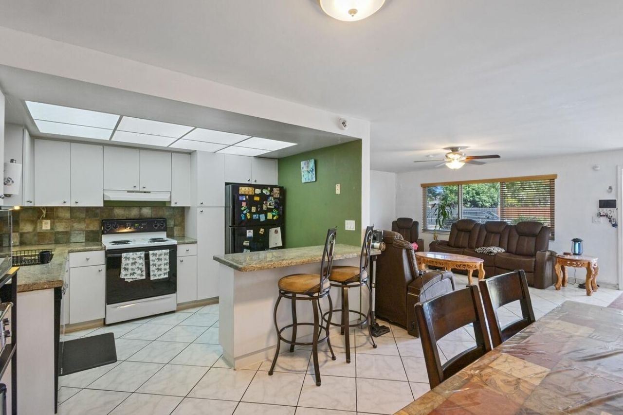 101 NE 195th Street, Miami, FL 33179 Photo