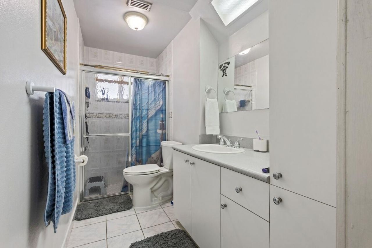 101 NE 195th Street, Miami, FL 33179 Photo